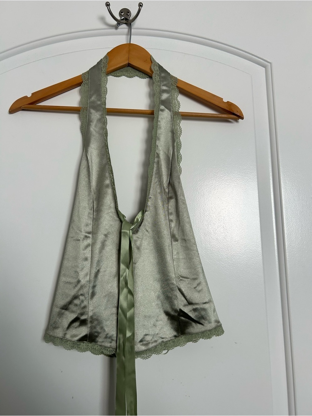 Kimchi Blue y2k 90s Satin Lace Halter Bow Babydoll Top Size M Chic Romantic - Picture 2 of 14